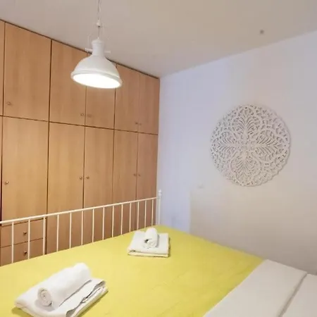 Dreamscape Cozy 3-bedroom Mykonos Hideaway Apartment