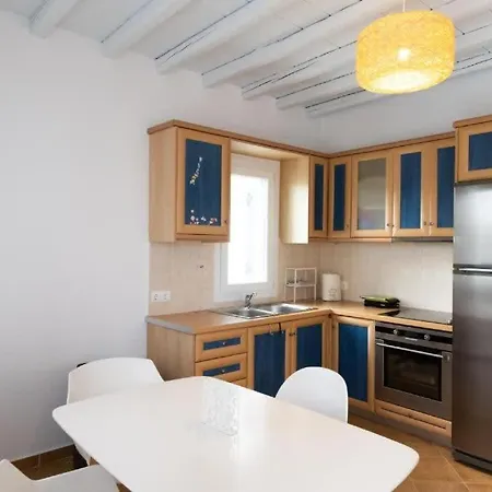 Dreamscape Cozy 3-bedroom Mykonos Hideaway Apartment