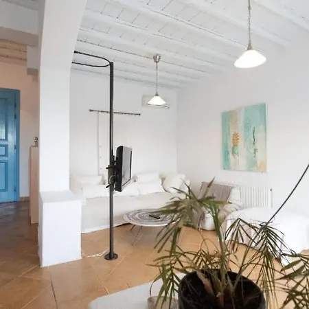 Dreamscape Cozy 3-bedroom Mykonos Hideaway *