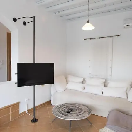 Dreamscape Cozy 3-bedroom Mykonos Hideaway *